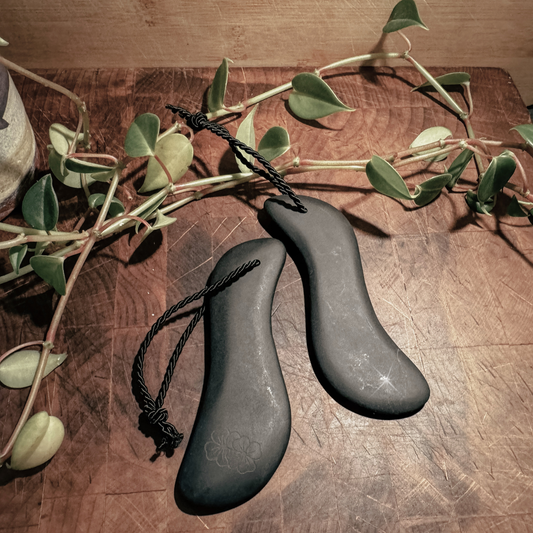 Stone Edge - Bian Shi Gua Sha Tool